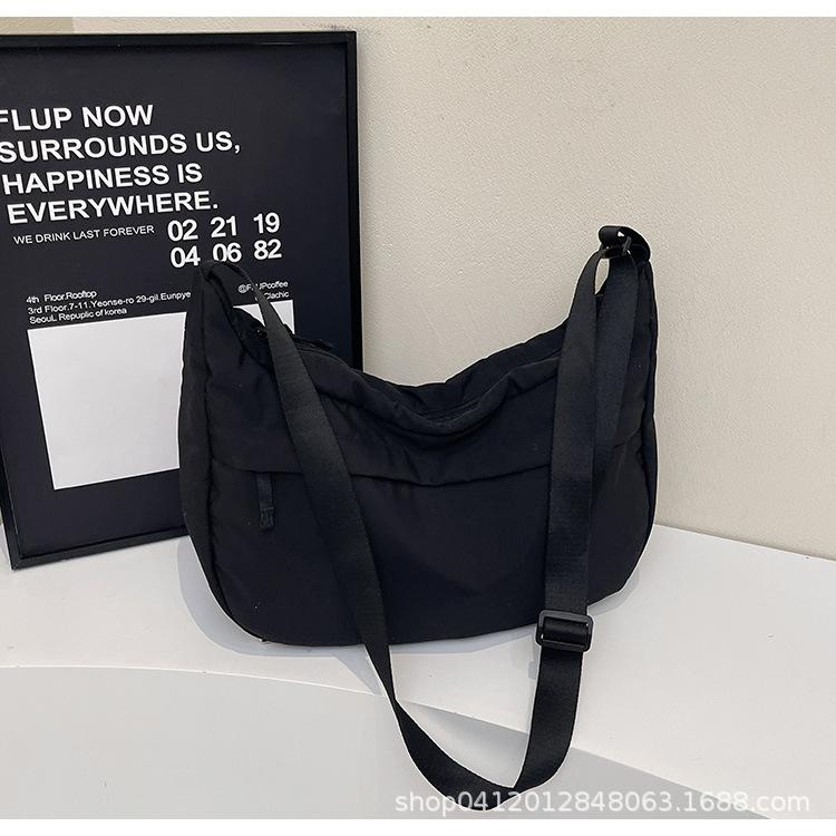 

Wholesale messenger bag women s 2025 new trendy Korean version simple literary students large capacity shoulder messenger canvas bag чорний