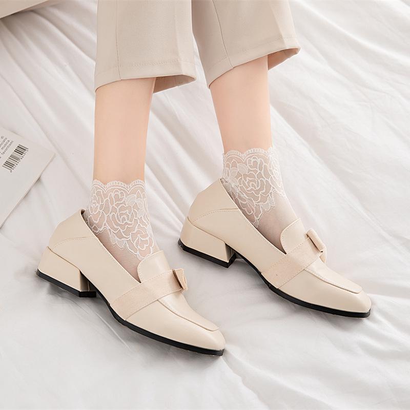 Women's Summer Lace Ankle Socks: Breathable, Floral, Cotton Bottom, Invisible, Japanese-Style, Short & Versatile.