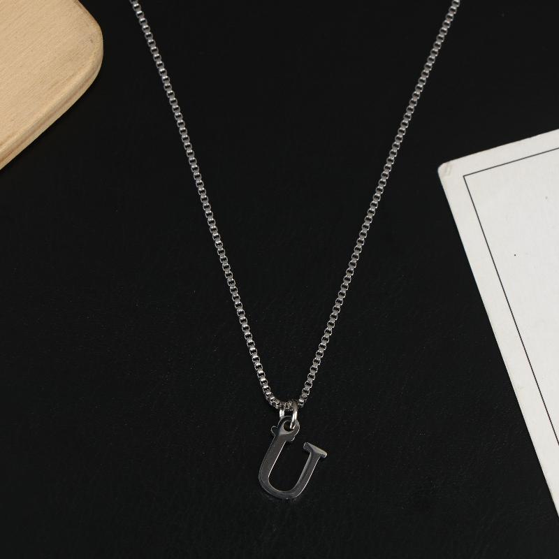 Naszyjniki z wisiorkami z literami A-Z Stal nierdzewna Prosty naszyjnik Stylowy Dla Kobiet Mężczyzn Codzienna biżuteria Prezenty