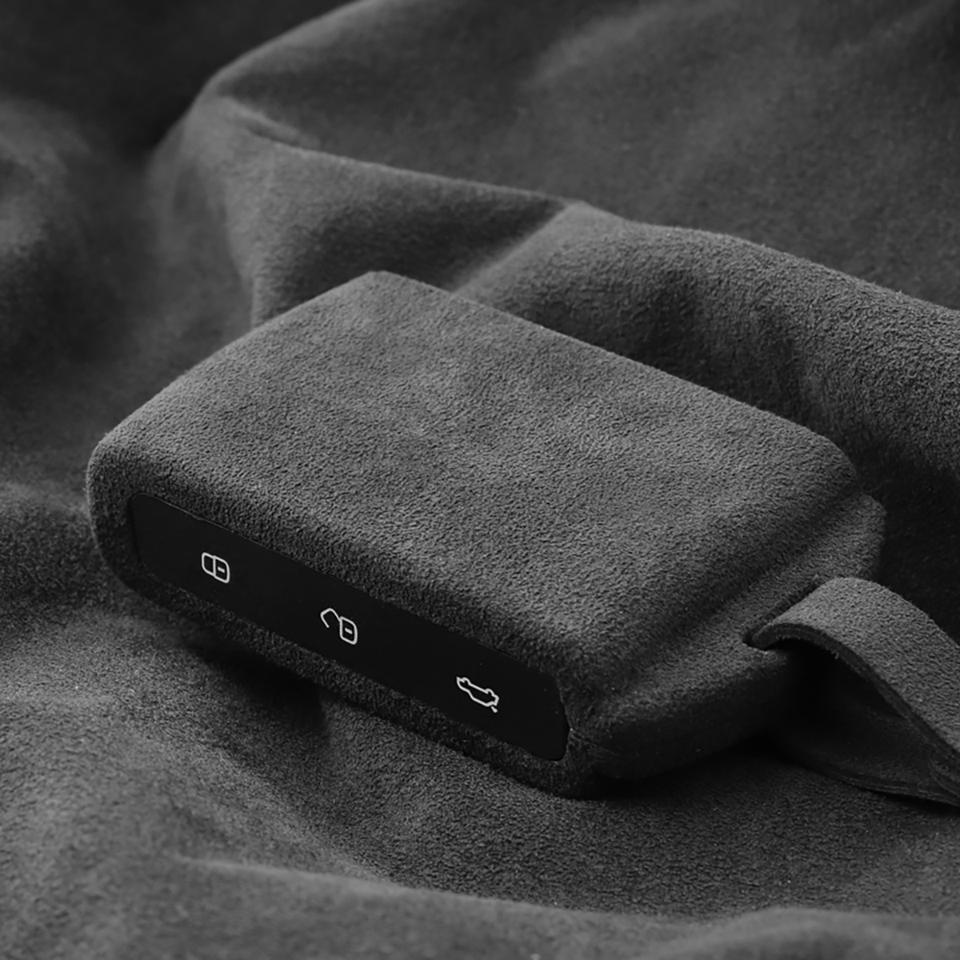 Bilnyckel Nyckelring Fodral Skydd För Volvo XC60 S90 XC40 S60 XC90 Interiör Alcantara Cute Accessoire Voiture Hållare Shell