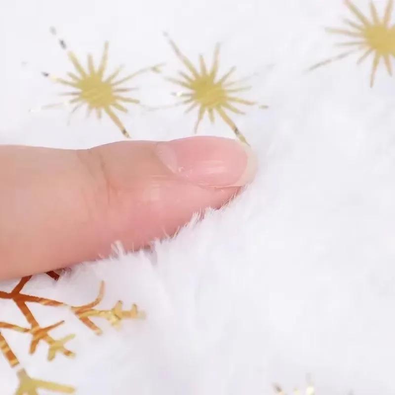 38cm White Christmas Tree Skirt Snowflakes Plush Carpet Xmas Floor Mat Ornaments Wedding Birthday New Year Christmas Decoration
