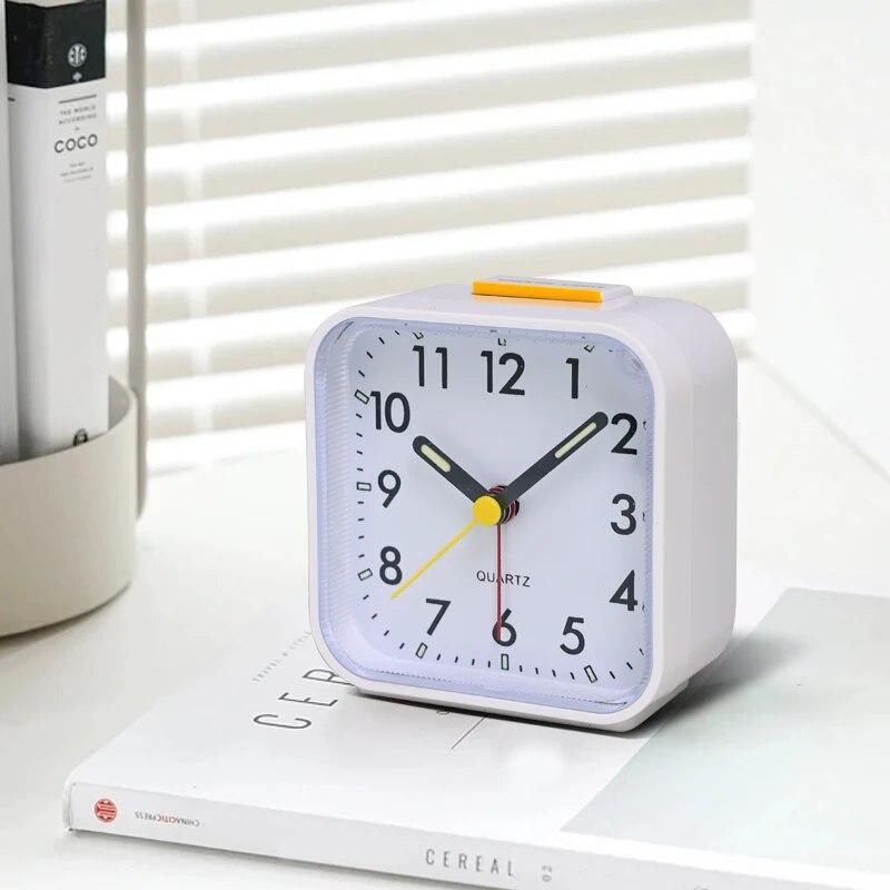 Simple Night Light Small Alarm Clock, Bedside Desktop with Snooze Function Household Creative Plastic Quartz Clock