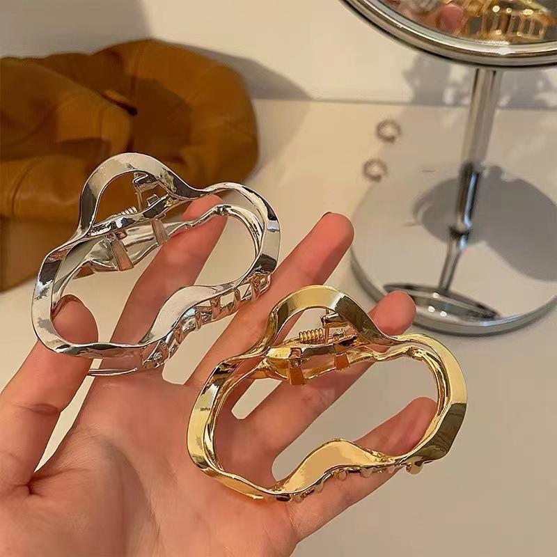 1pc Fashion Minimalist Metallic Wave Hair Claw Open Shaped Designs Perfect for Chic Updos Daily Looks Modern Hair Accessories