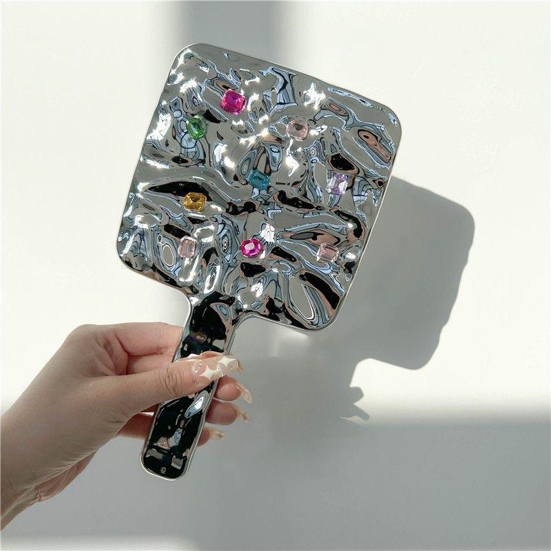 

Ручное зеркало для макияжа, жидкое Ins, стильное портативное зеркало волнистой формы, дорожный косметический инструмент, подарки для салона красоты для девочек