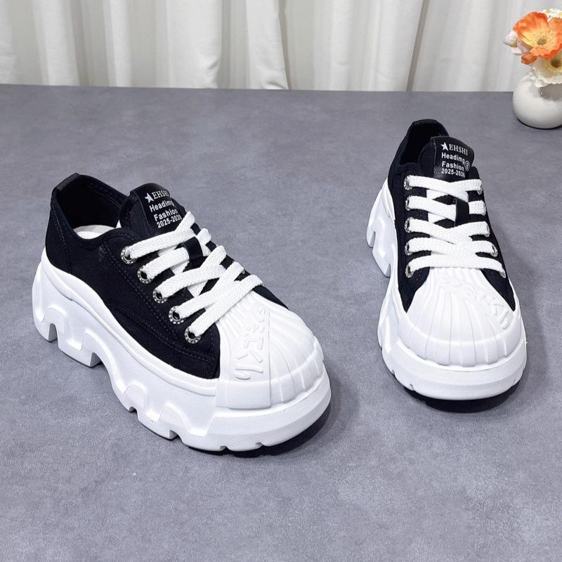 Mesh breathable little white shoes women's 2025 spring and summer new small thick-soled heightening muffin shoes fashionable casual board shoes
