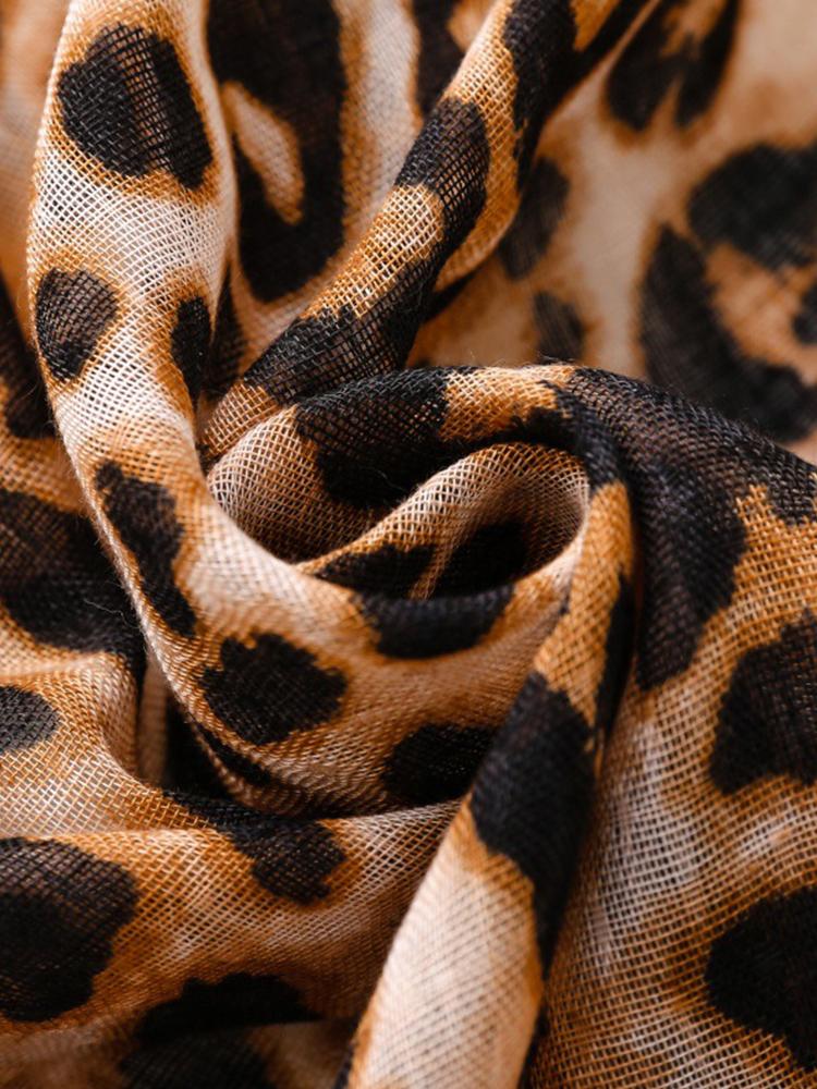 Retro Women Silk Scarf Black Leopard Print Bright Silk Wrap Shawls Lady Sunscreen Bandana Hijab Scarve Pareo Headscarf Boho New