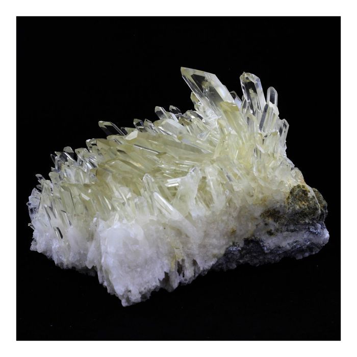 Pierres et Minéraux. Quartz. 6585.0 ct. Vizille, Isère, France..