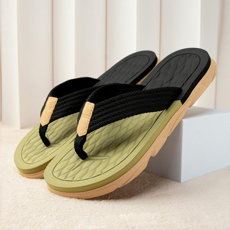 Flip-flops men's summer wear non-slip and wear-resistant pinch slippers men's casual outdoor beach sandals