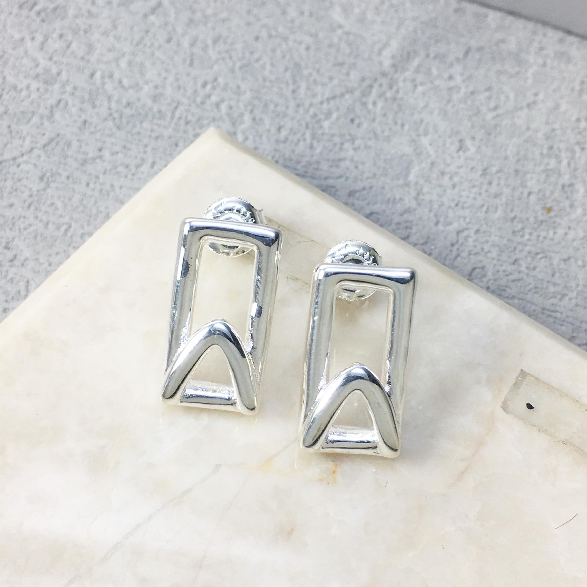 2024 UNOde50 Women s Best-Selling Simple & Versatile Earrings