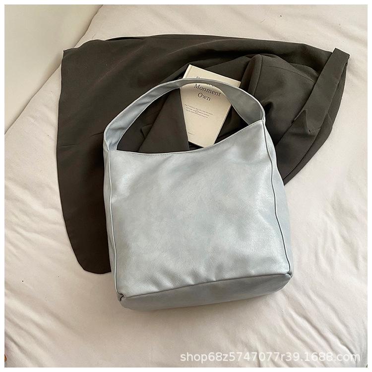

Retro large-capacity tote bag women s 2025 spring new trendy fashion shoulder bag versatile foreign style underarm bag синій