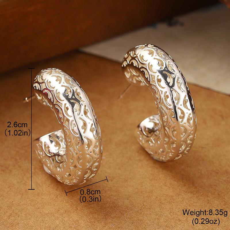 

European and American ins hollow earrings women s new metal style retro fashion niche summer geometric commuter earrings