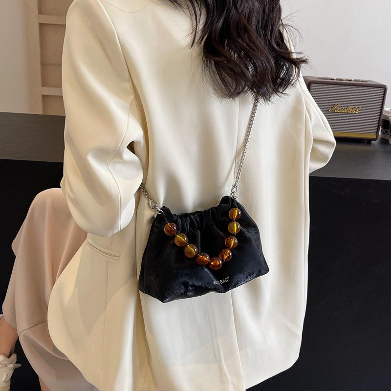Super fire niche bundle cloud bag popular versatile chain bag women's 2025 new shoulder messenger bag bucket bag