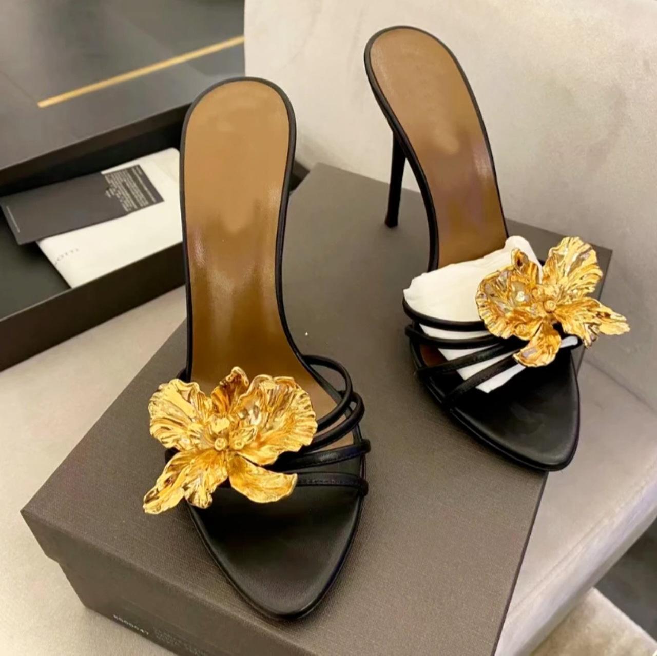 

New royal sister dating sexy high heels women s thin heels open-toed cool slippers beautiful golden flower premium sandals 40