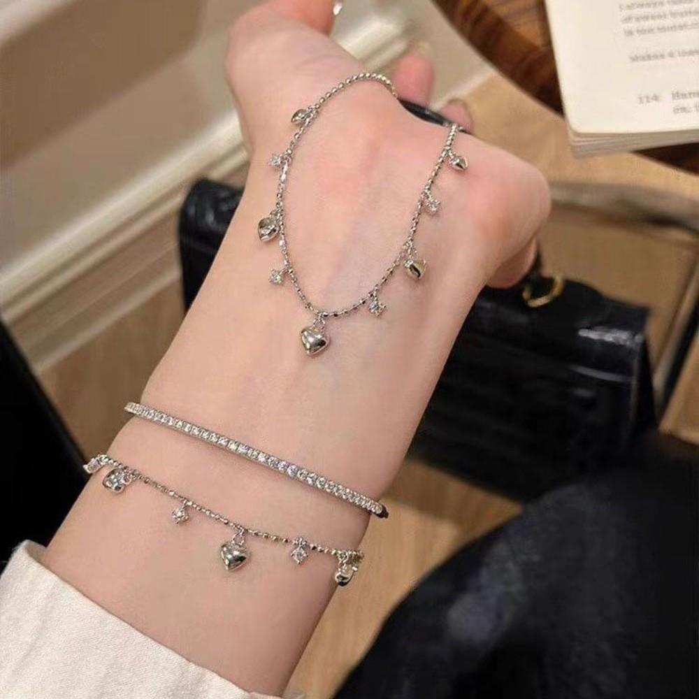 Zinc Zinc Alloy Heart Bracelet Bead Charm Hand Chain Sweet Gold Bracelet  Bridal Party