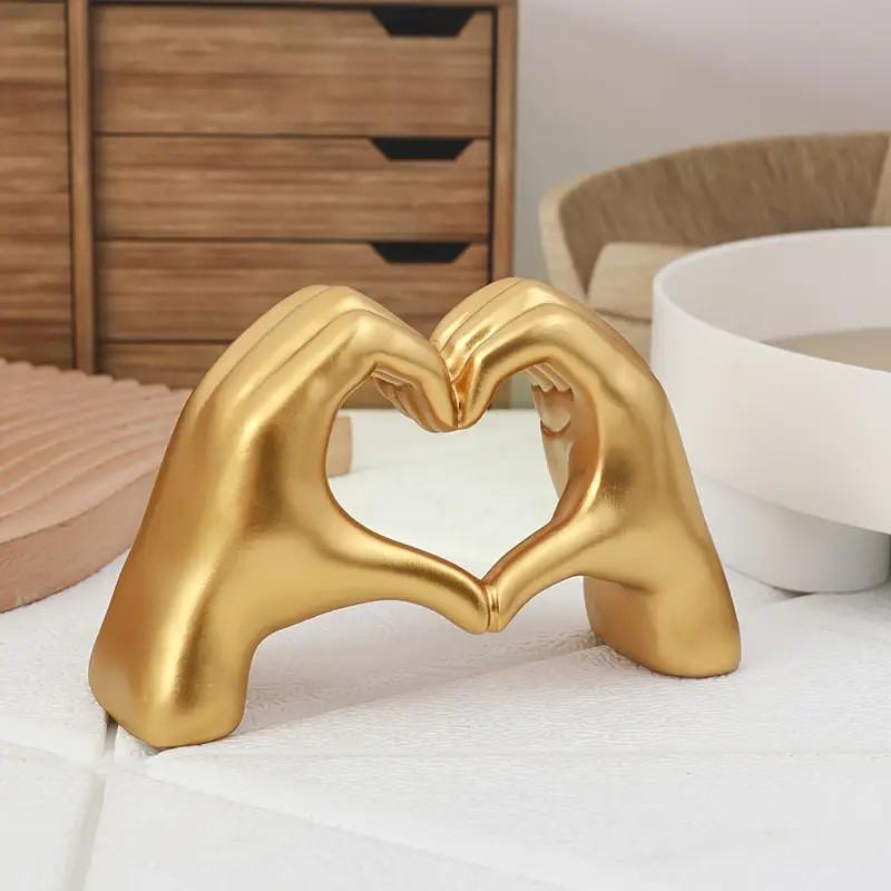 Nordic Minimalist Resin Heart Hand Sculpture For Home Decor Gift For Couples