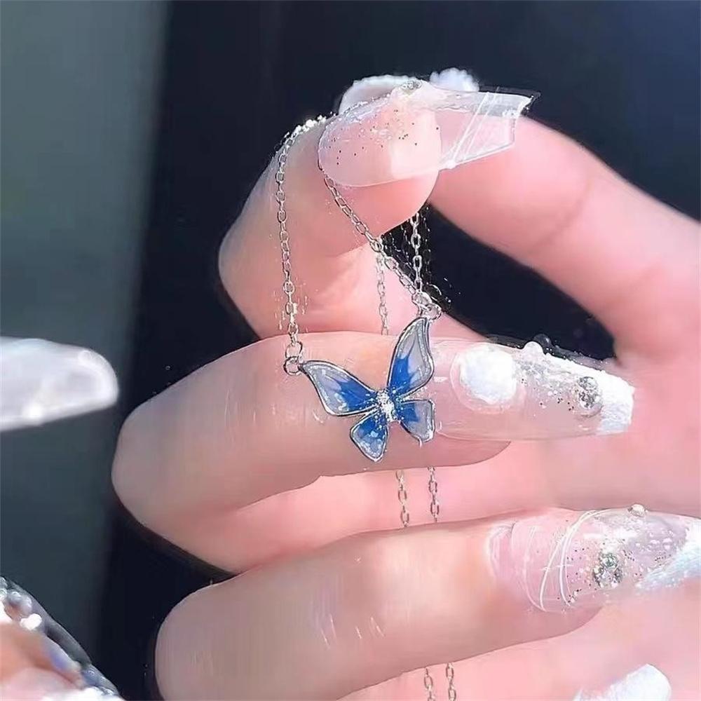 Collana con Ciondolo a Farfalla Sfumata Semplice Collana a Catena per la Clavicola alla Moda per Donne Accessori Gioielli Trendy