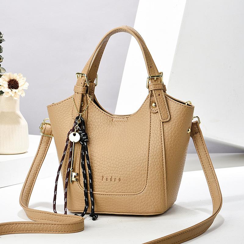 New Fashionable Versatile Bags New Atmospheric Women's Large-capacity Portable Shoulder Messenger Bags