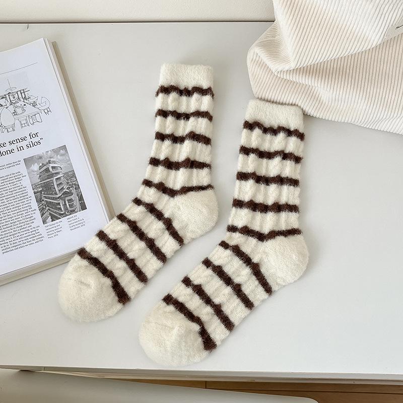 Dámské sametové ponožky s kávovým pruhem - Silné, měkké středně vysoké pro podzim/zimu