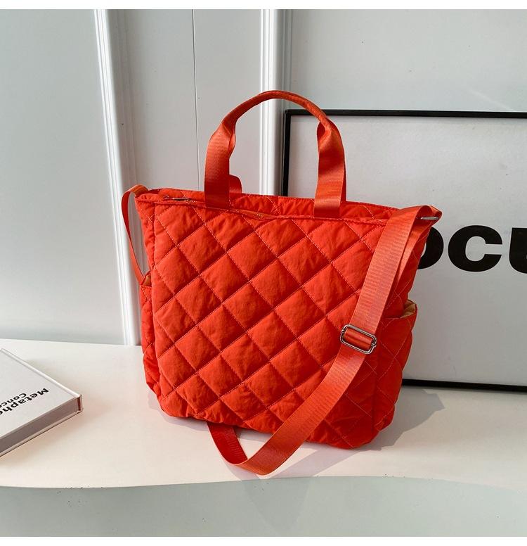 Cloth Bag Women's Large-capacity Autumn and Winter Rhombus Shoulder Messenger Bag, High-end Commuter Tote Bag