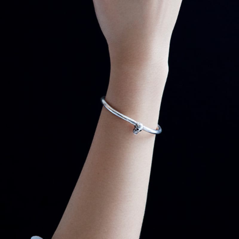 

REM One point skull Bracelet silver