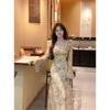 Gentle Korean Retro Floral Maxi Dress for Women, Spring/Autumn Style, Waist-Cinched, Flaw-Covering, Slimming Fit for Pear-Shaped Figures.