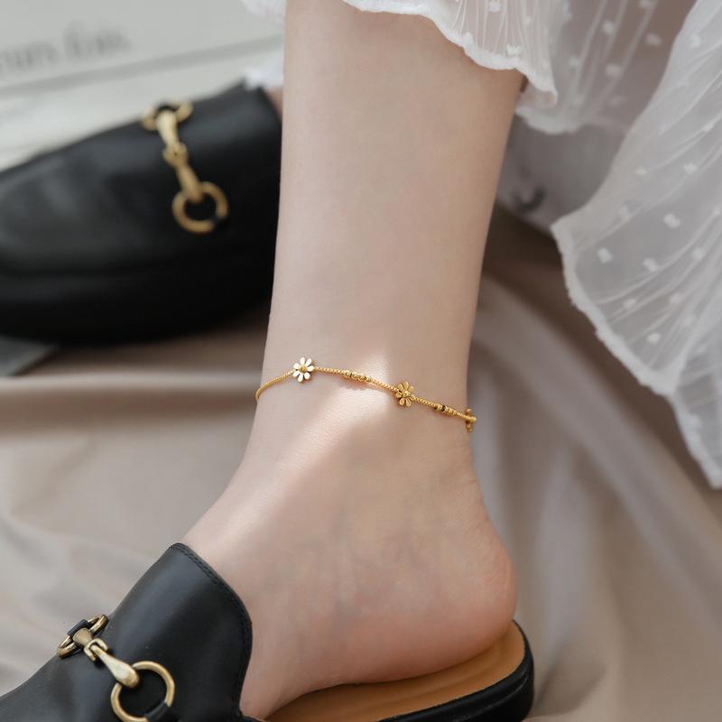

Женский титановый браслет на ногу в корейском стиле с ромашкой: Модный, Универсальный, Трендовый, Вдохновленный стилем Мори-гёрл, Невыцветающий дизайн