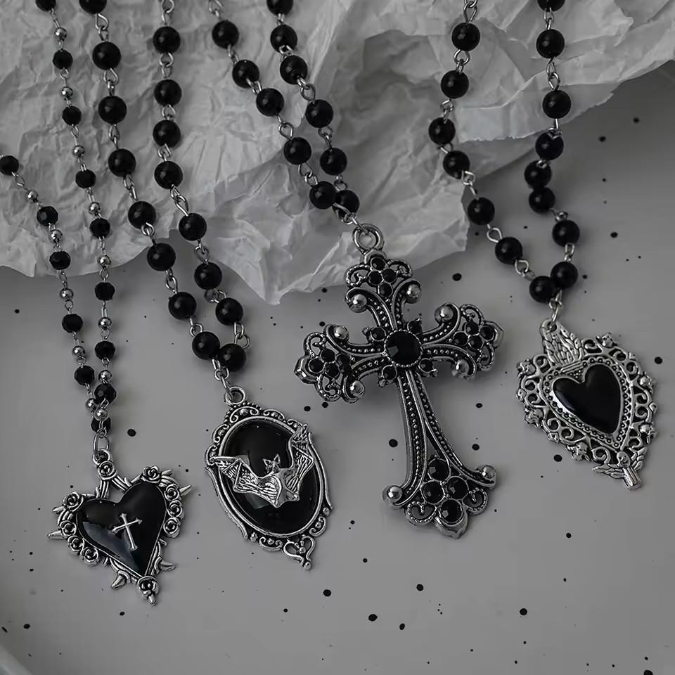 Gotische Vleermuis Kruis Donker Hanger Ketting Set, Y2K Gepersonaliseerde Doorn Liefde Zwarte Kraal Gestapelde Ketting Set, Geschikt als Halloween G