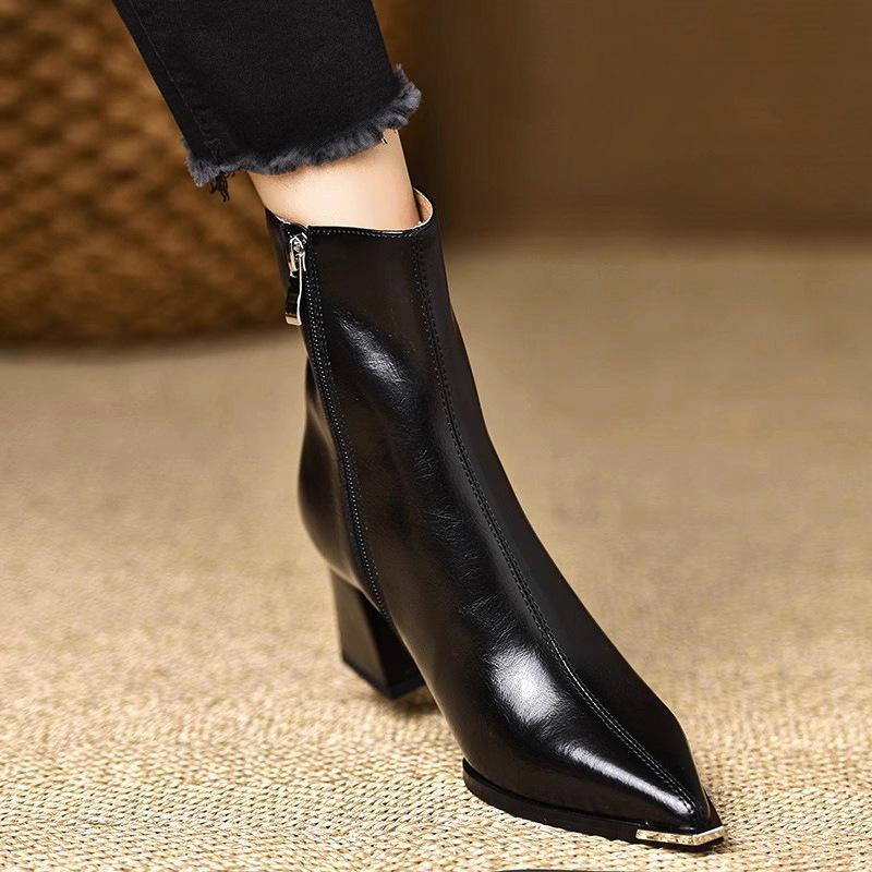 Maillard Retro Fashion Metal Pointed Thick Heel Fashion Leather Boots Autumn and Winter New Velvet Versatile Temperament Short Boots