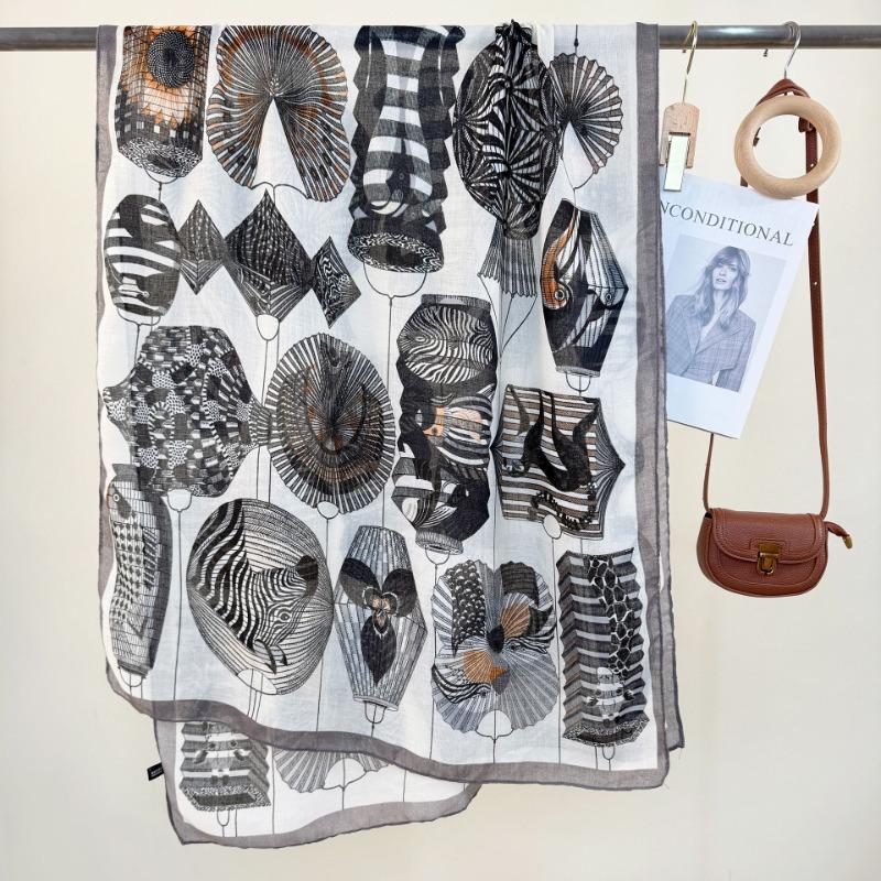 Fashion design sense retro niche lantern print scarf high sense trend temperament women travel photography long towel