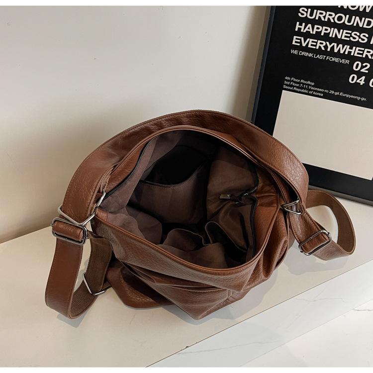 New Soft Leather Texture Armpit Bag High Capacity Women Backpack Versatile Commute Shoulder Tote Bag