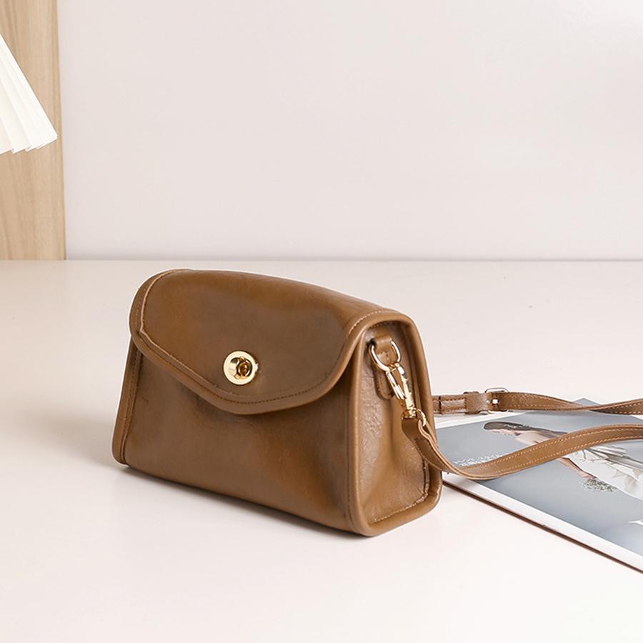 Commute Casual Soft Leather Retro Women's Flip Crossbody Bags New Versatile for Work Commuting Shoulder Bag Solid Color Handbags