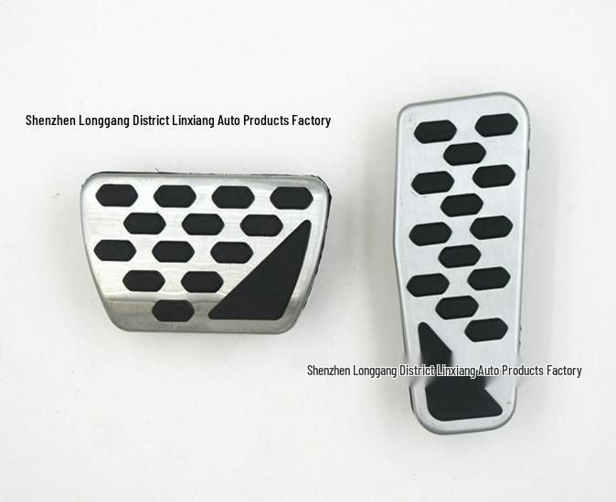 Kompatibilní s: Nerezové protiskluzové pedály akcelerátoru a brzdy pro Jeep Wrangler 2008-2017.