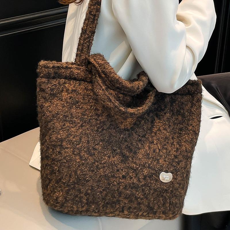 Neue Plüsch-Umhängetasche im Lazy-Wind-Stil, modische Handtasche, lässige Damen-Arbeits-Pendeltasche mit großem Fassungsvermögen