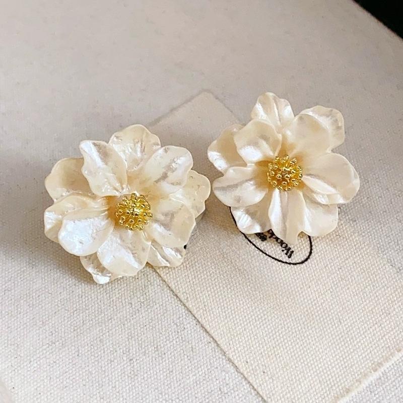 French Gentle Wind Flower Ladies Earrings, Elegant Temperament Daily Versatile Holiday Accessories Jewelry Gifts