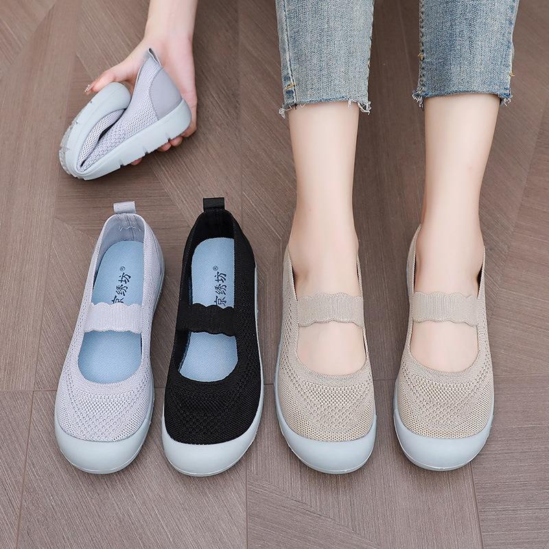 Old Beijing cloth shoes women's flat-bottomed non-slip middle and old walking shoes breathable shallow mouth one pedal mother shoes mesh single shoes