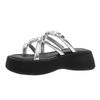 Silberne Pantoffeln Damen neue Sommerbekleidung exquisite Ein-Wort-Pantolette mit dicker Sohle und Absatz Rockschuhe