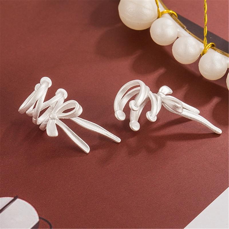 Exquisite Bowknot Ear Cuffs Clip Earrings for Women Fashion Nonpiercing Ear Jewelry Metal Material Ear Clip for Daily