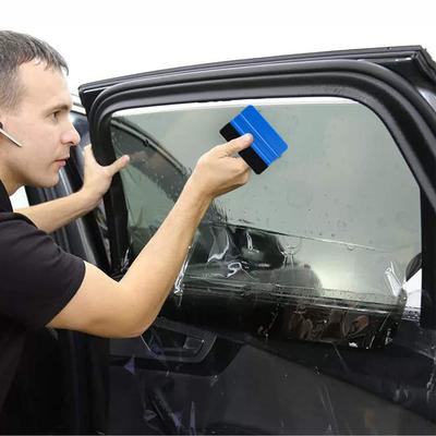 Autodoplňky na zimu – Škrabky na led