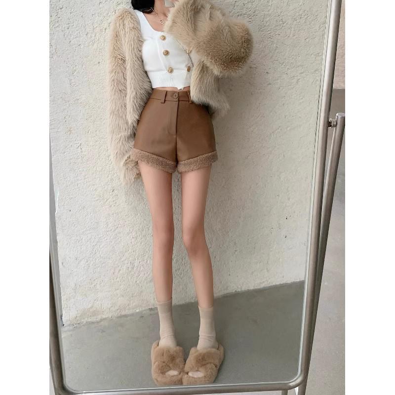 

Women s 2024 Lambswool Black PU Leather A-Line Wide-Leg Bootcut Shorts: Slimming Casual Autumn/Winter Pants XL чорний