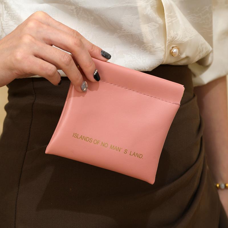 

Bullet Storage Bag With Automatic Closure Wired Headphone Storage Bag Pu Coin Purse Mini Portable Lipstick And Makeup Bag розовый