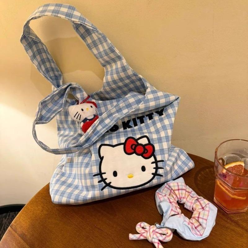 

The new kitty is lightweight and versatile in summer. Go out cartoon handbag, office worker sundries, casual bag, good shoulder bag.