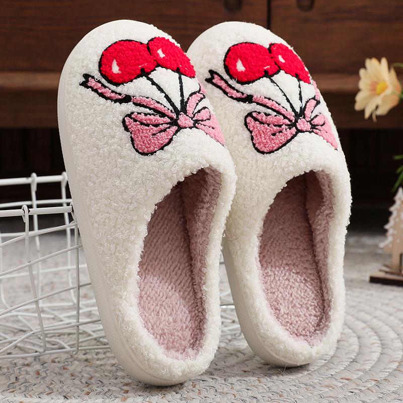 Mode Niedlich Frucht Kirsche Warme Baumwollpantoffeln Damen Winter Mode Schleife Plüsch Pantoletten Frau Mix Farbe Rutschfest Hausschuhe Mujer