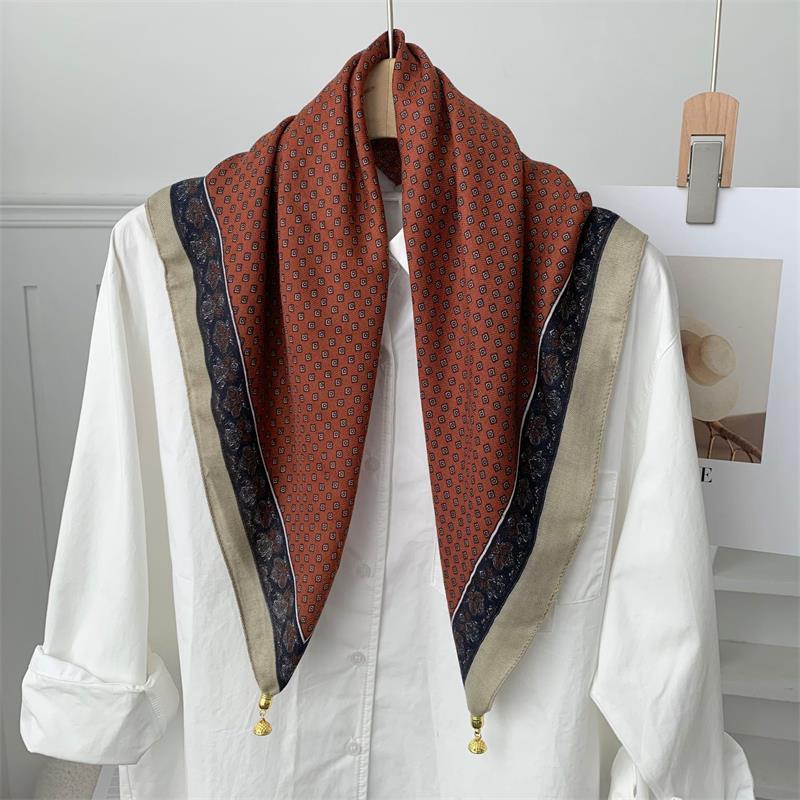 70*70 Square Scarf Retro Print Silk Scarf With Magnetic Buckle Women Neck Scarf All-Match Shawl Headscarf Accessory Gift