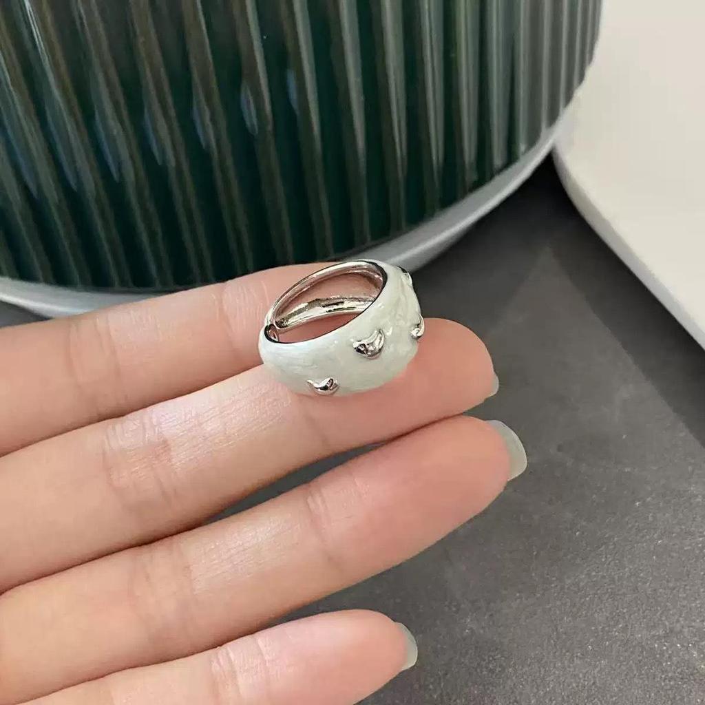 Korean Blogger Style Black & White Heart Drip Oil Ring - Simple, Versatile Stackable Index Finger Ring for Women