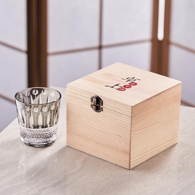 Japanisches Edo Kristallglas Whiskyglas handgeschnitztes Glas Geschenkbox