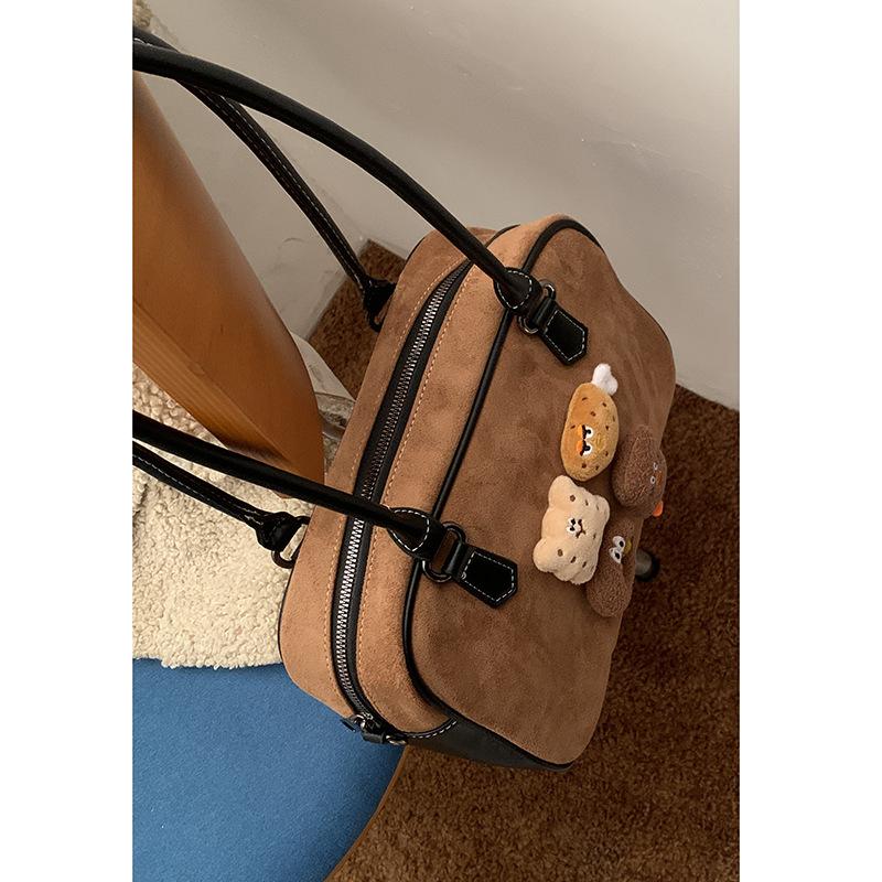 

Winter retro Maillard underarm bag women s 2025 new fashion cute handbag large capacity shoulder bag