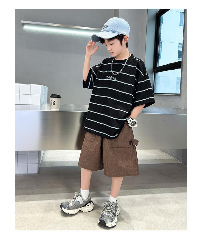 Boys' Summer Outfit Set 2026 New Item, Mid Size Children's Summer Boys' Thin Short Sleeved Children's Sports Striped Top, Trendy