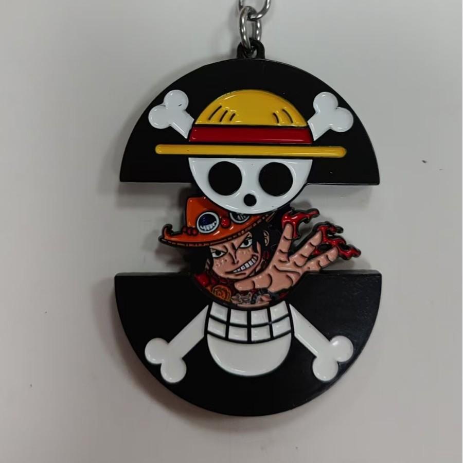 

Anime ONE PIECE Keychain Retractable Metal Keyring Luffy Ace Chopper Accessory