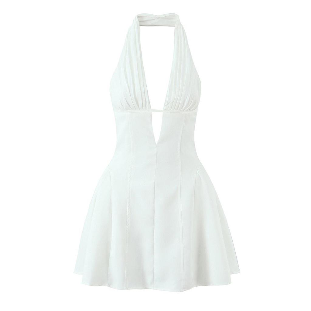 Elegant French-Inspired Backless V-Neck Halter Dress with Pleats and Wide Hem