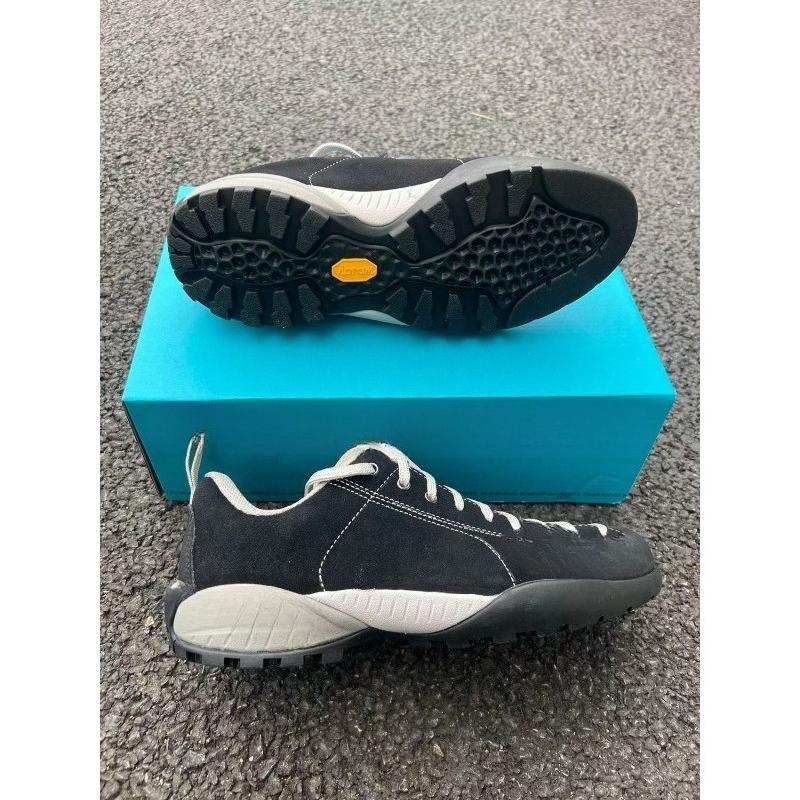 Classic Brand Comfortable Anti Slip Outdoor Hiking Shoe Top Quality Wearable Trekking Sneakers Men Mountain Climbing Footwear